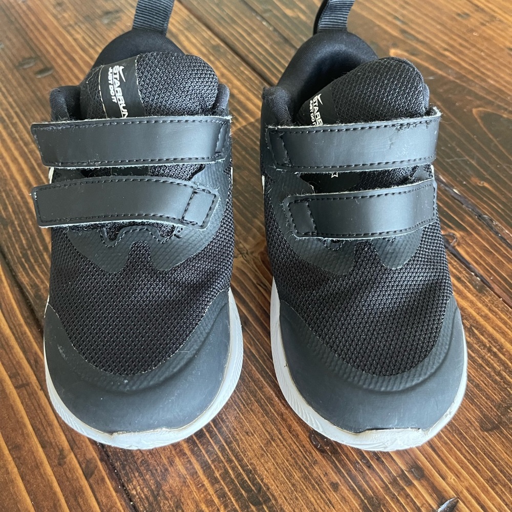 Boy’s Black Nike’s